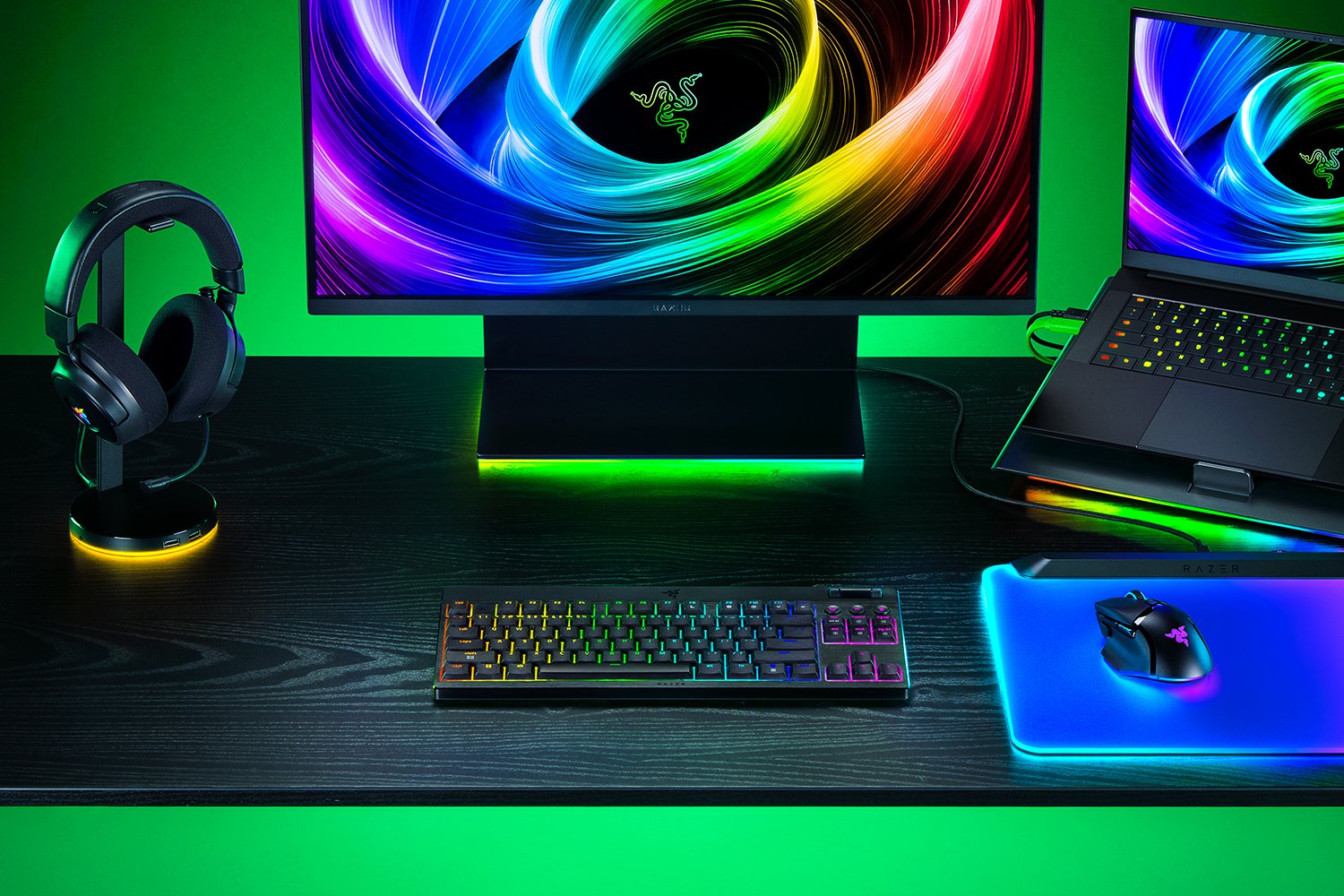 https___medias-p1.phoenix.razer.com_sys-master-phoenix-images-container_h26_h06_9948571664414_250814-bw-v4-low-tkl-hs-2-1500x1000-1