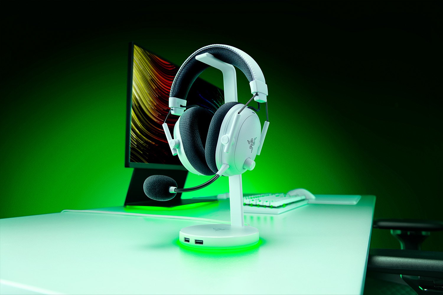 https___medias-p1.phoenix.razer.com_sys-master-phoenix-images-container_ha4_h60_9939308314654_bs-v3-pro-white-1500x1000-2