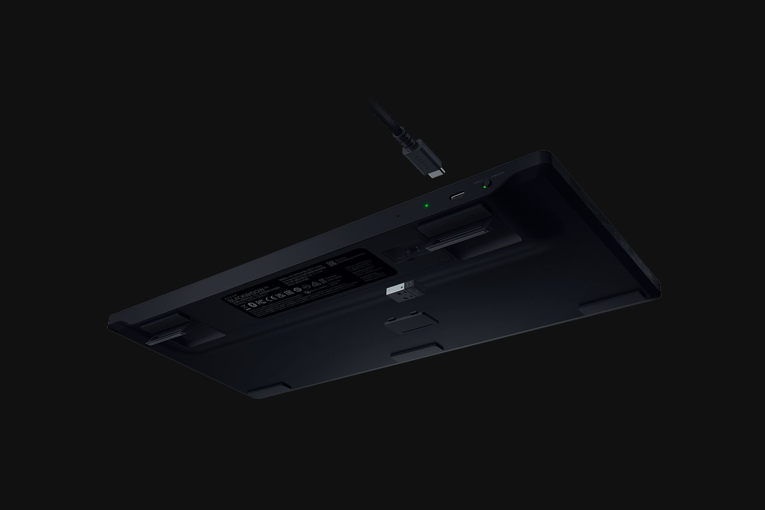 https___medias-p1.phoenix.razer.com_sys-master-phoenix-images-container_hcf_h05_9948571631646_250814-bw-v4-low-tkl-hs-2-1500x1000-6